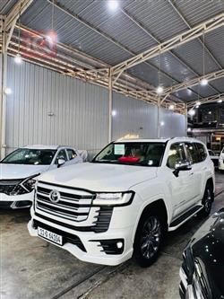 تۆیۆتا لاند کروزەر